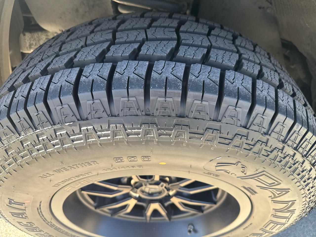 Toyota Tacoma TRD Off Road Double Cab 5' Bed V6 4x4 AT (Natl) 2021