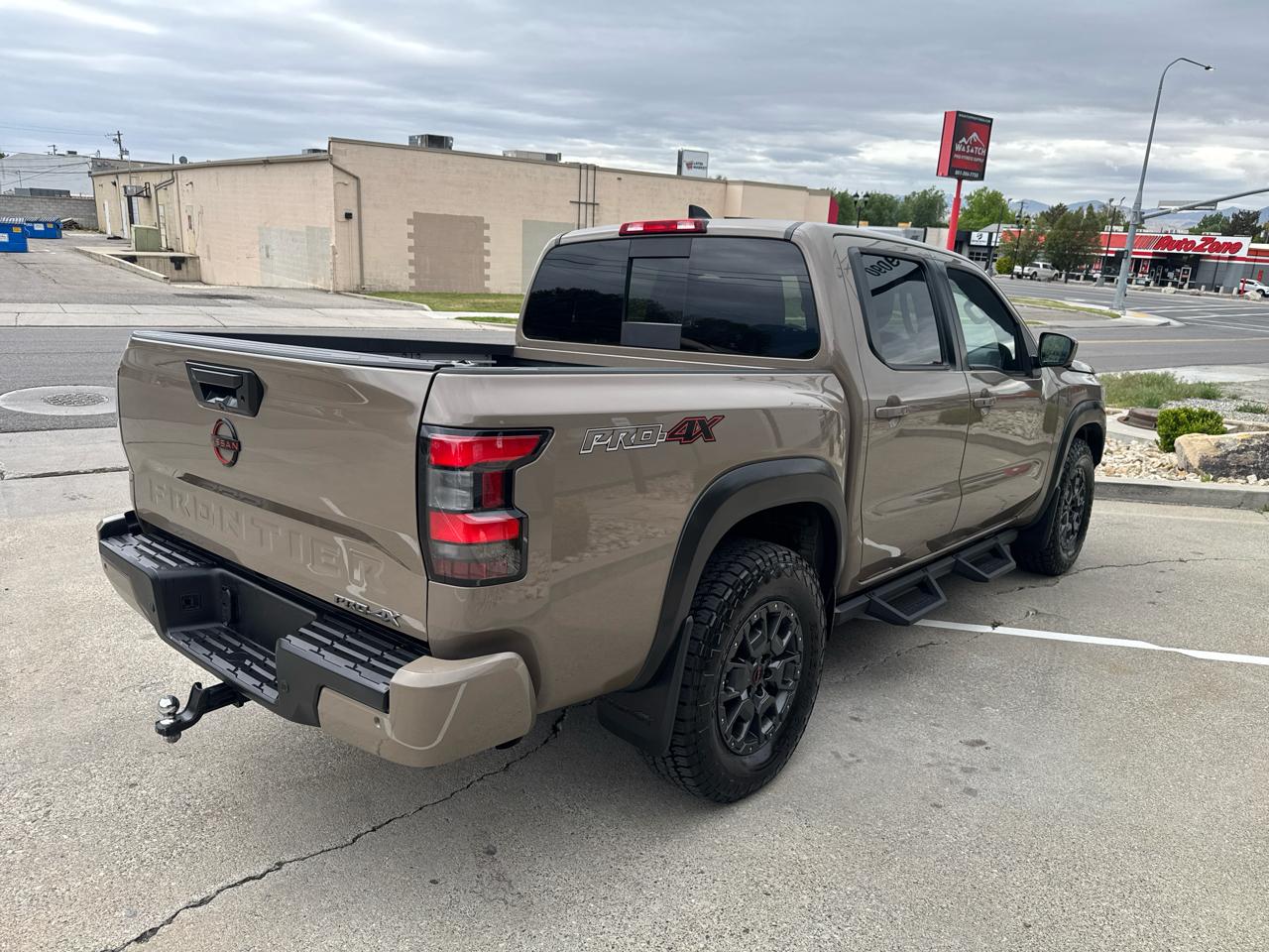 Nissan Frontier PRO-4X Crew Cab 4WD 2023