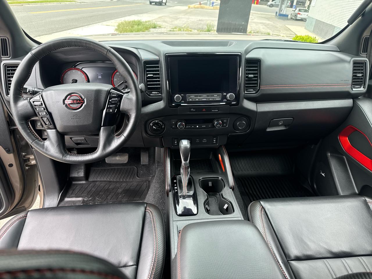 Nissan Frontier PRO-4X Crew Cab 4WD 2023