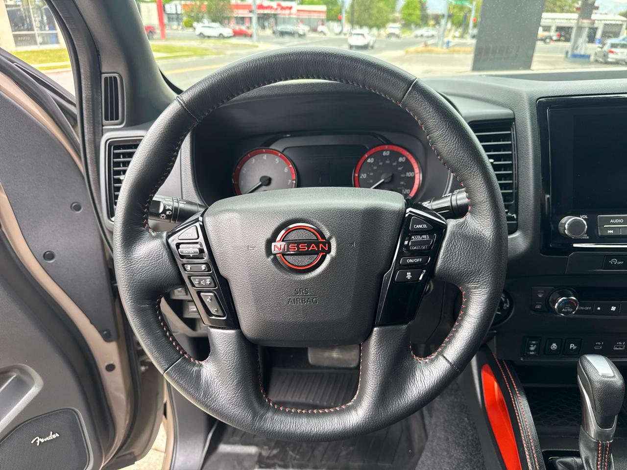 Nissan Frontier PRO-4X Crew Cab 4WD 2023