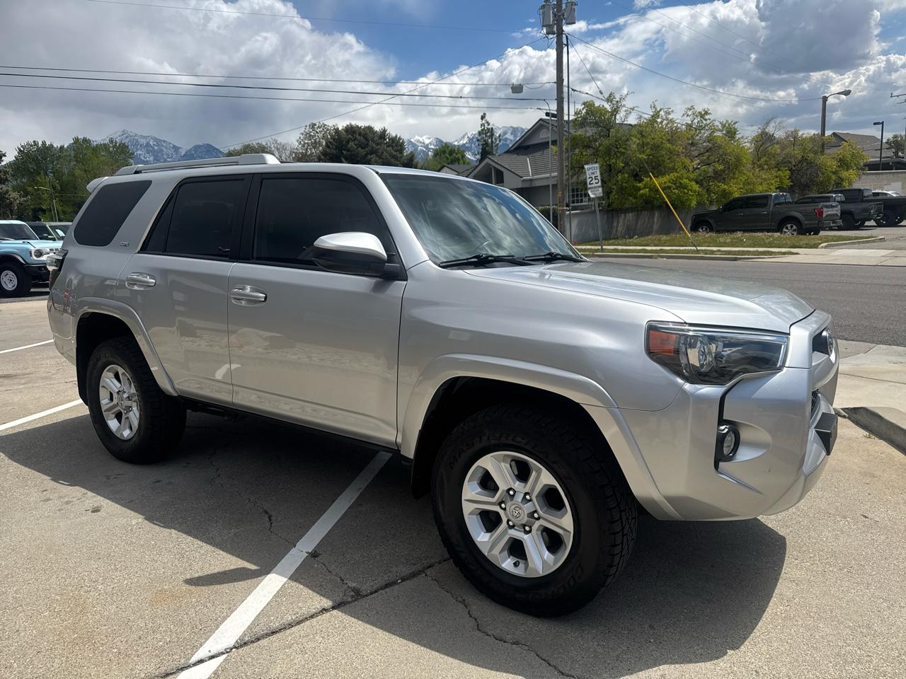 Toyota 4Runner SR5 4WD 2017