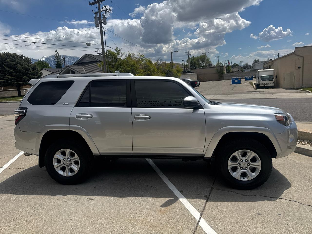 Toyota 4Runner SR5 4WD 2017