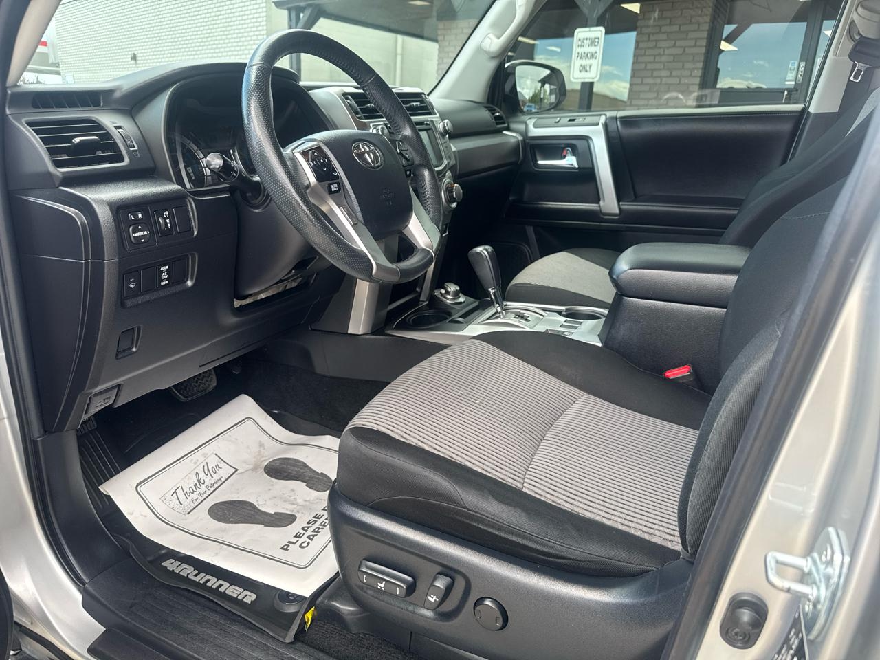 Toyota 4Runner SR5 4WD 2017