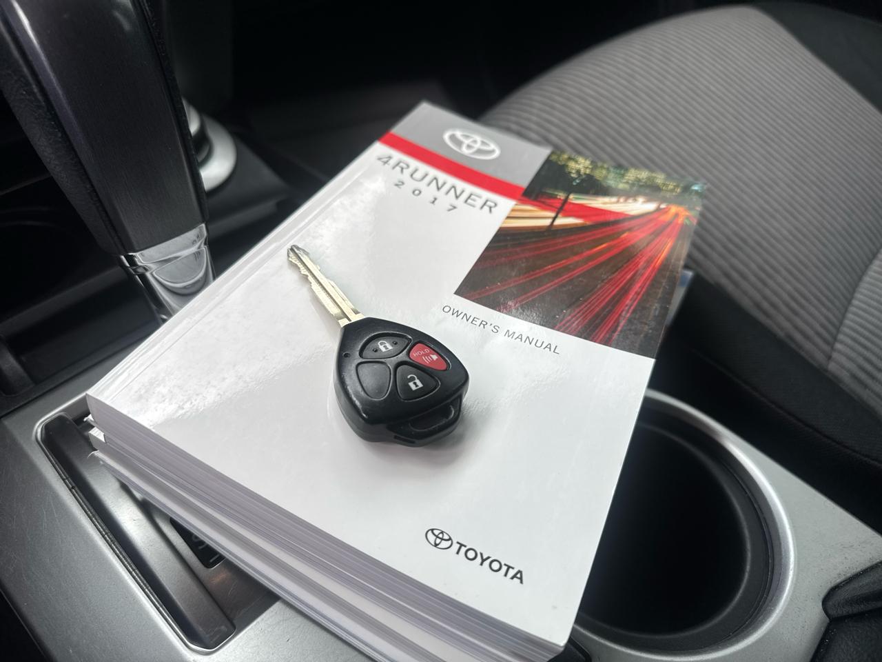 Toyota 4Runner SR5 4WD 2017