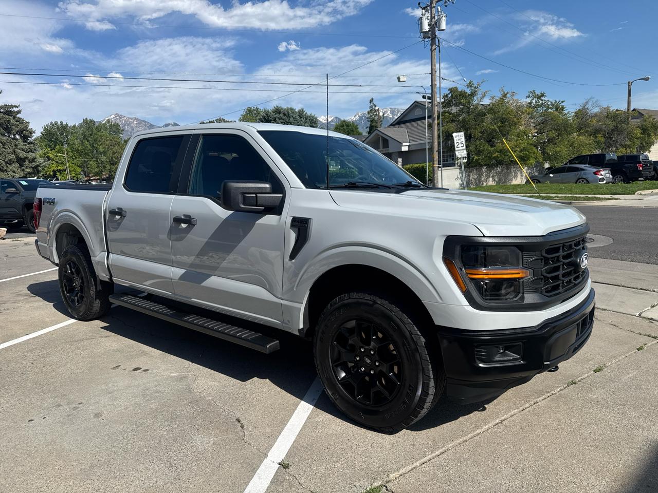 Ford F-150 STX SuperCrew 4WD 2024