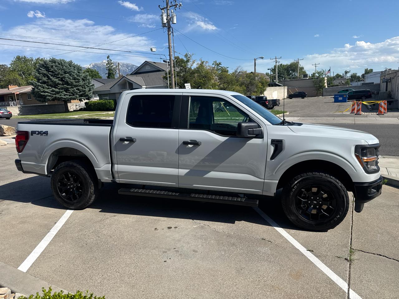 Ford F-150 STX SuperCrew 4WD 2024