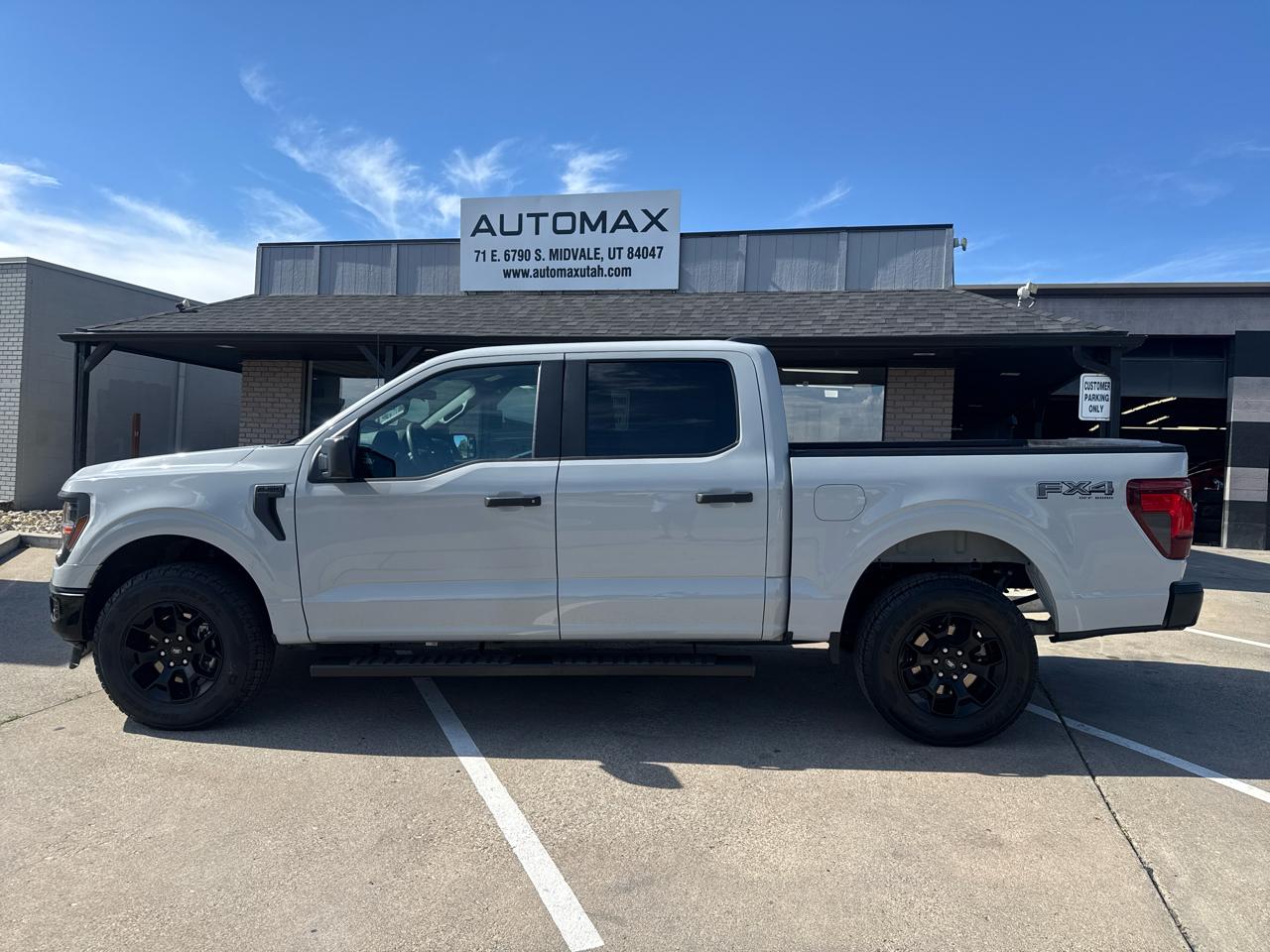Ford F-150 STX SuperCrew 4WD 2024