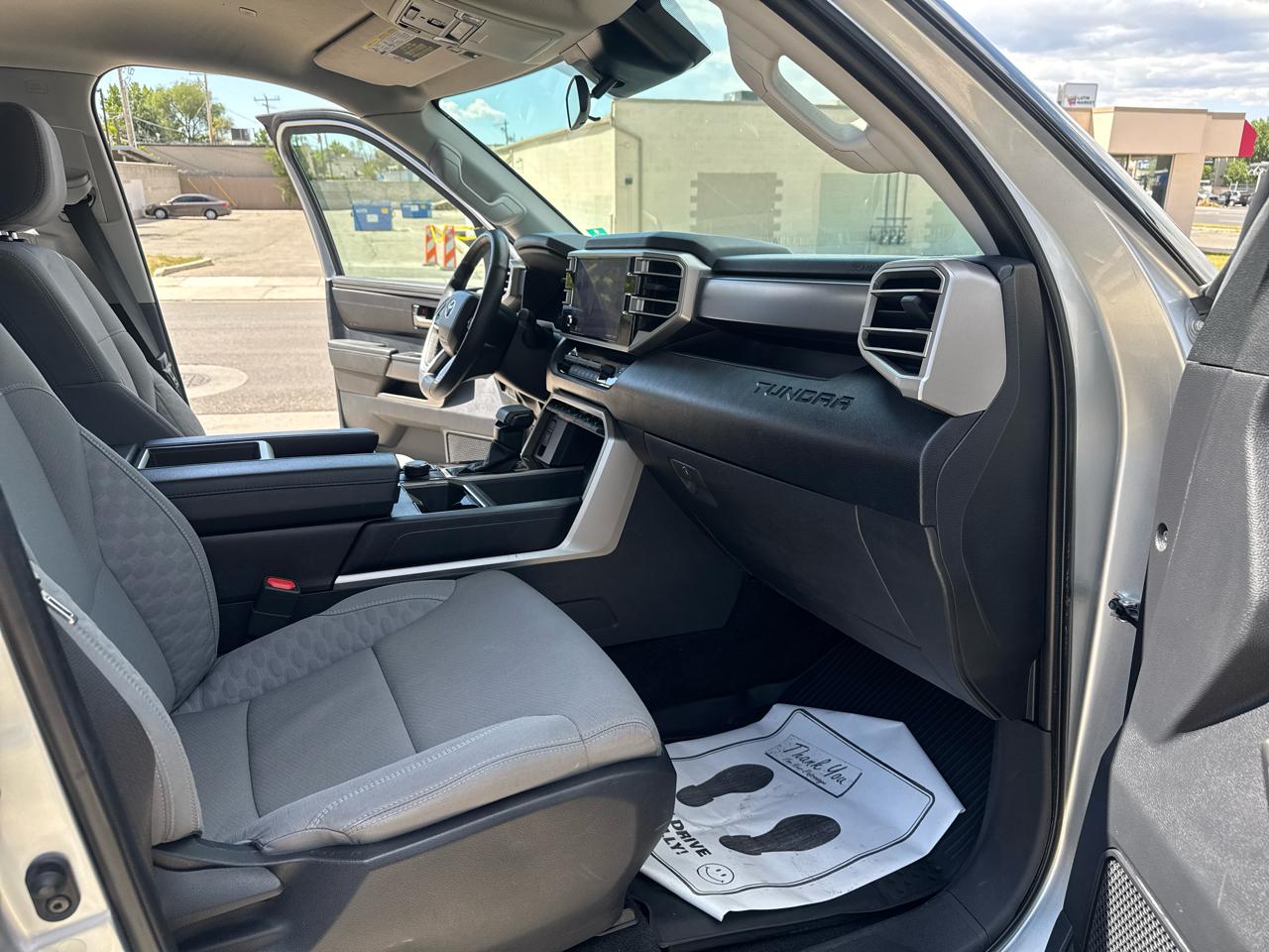 Toyota Tundra SR5 CrewMax 4WD 2023