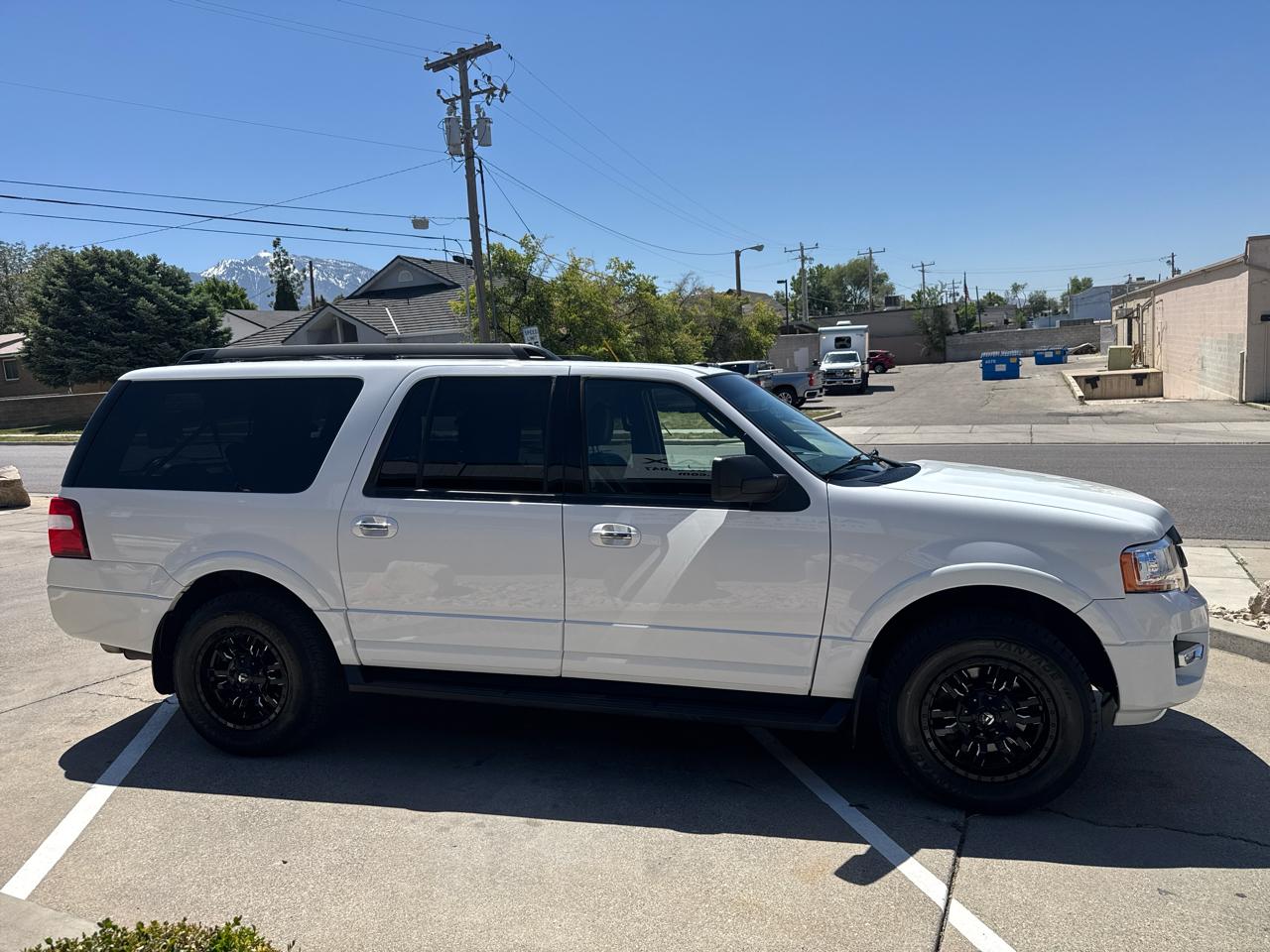 Ford Expedition EL XLT 4WD 2017