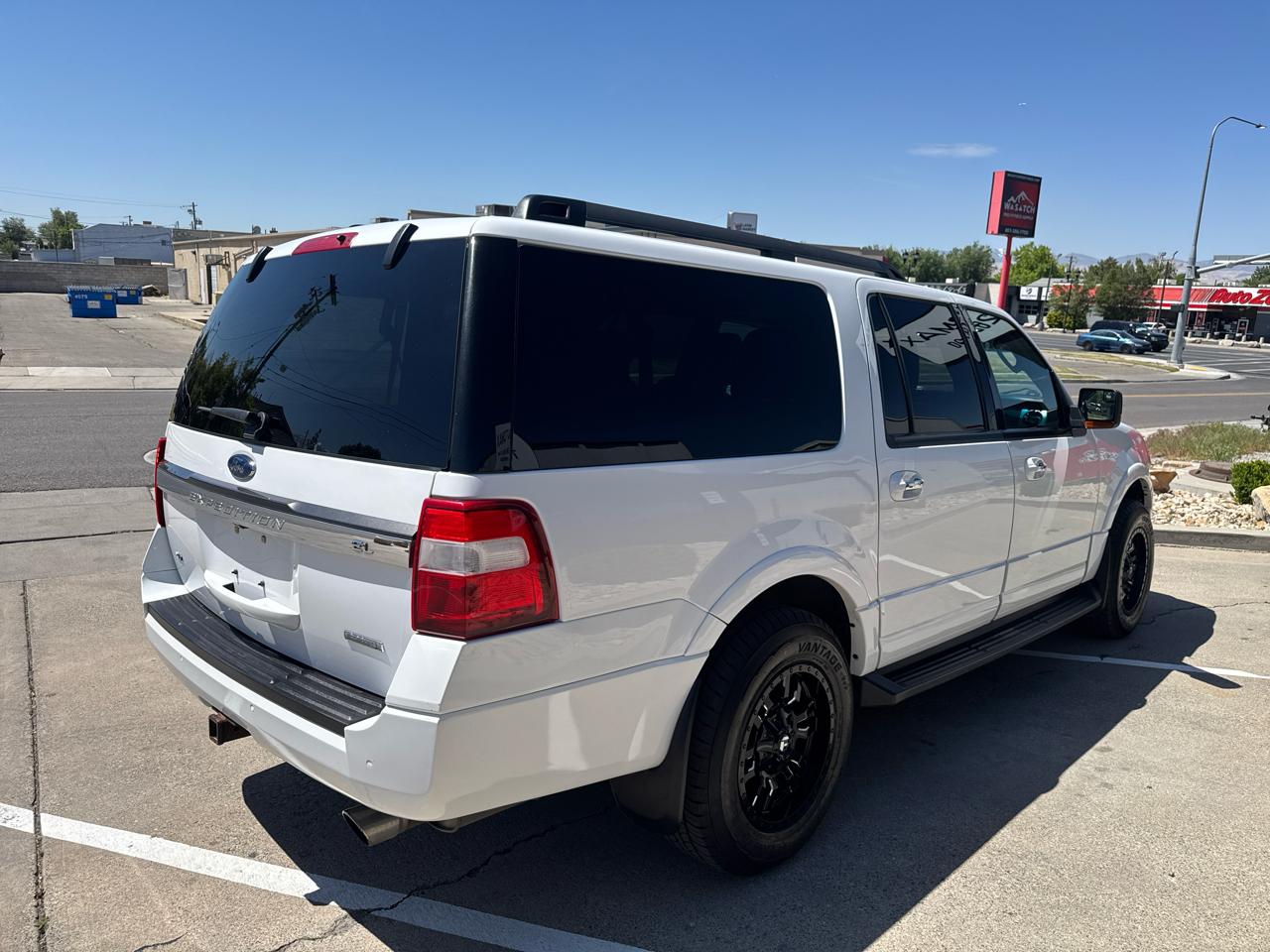 Ford Expedition EL XLT 4WD 2017