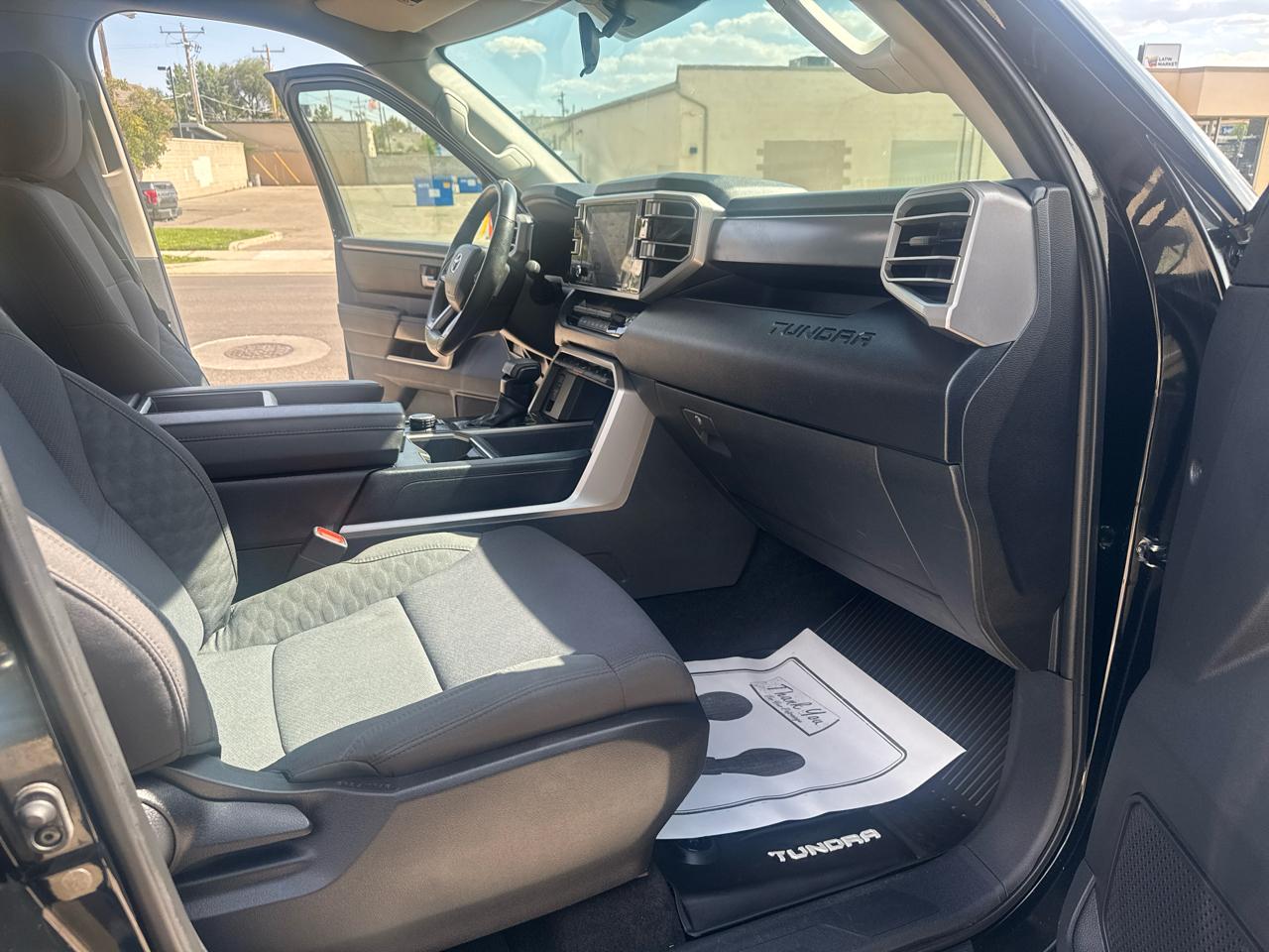 Toyota Tundra SR5 CrewMax 4WD 2023