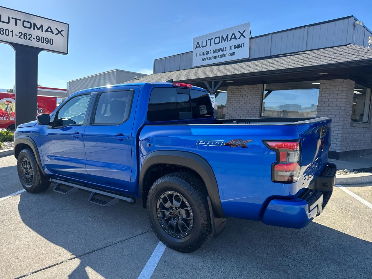 Nissan Frontier PRO-4X Crew Cab 4WD 2024