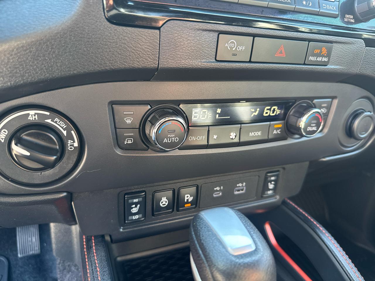 Nissan Frontier PRO-4X Crew Cab 4WD 2024