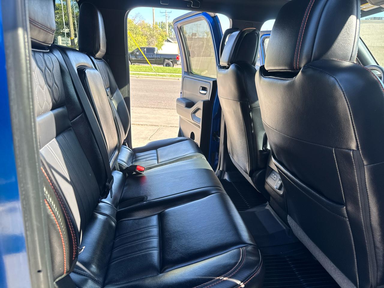 Nissan Frontier PRO-4X Crew Cab 4WD 2024