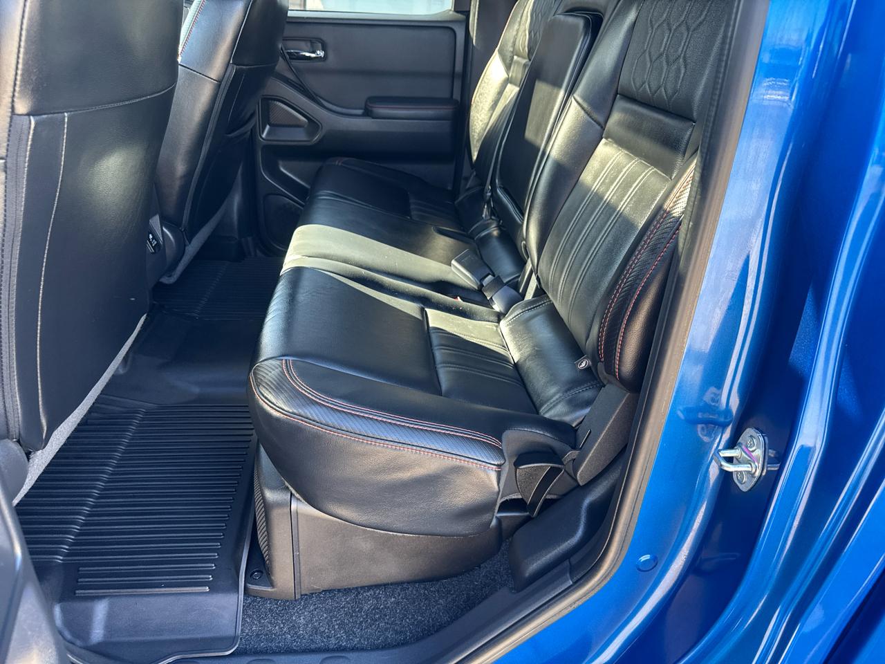 Nissan Frontier PRO-4X Crew Cab 4WD 2024