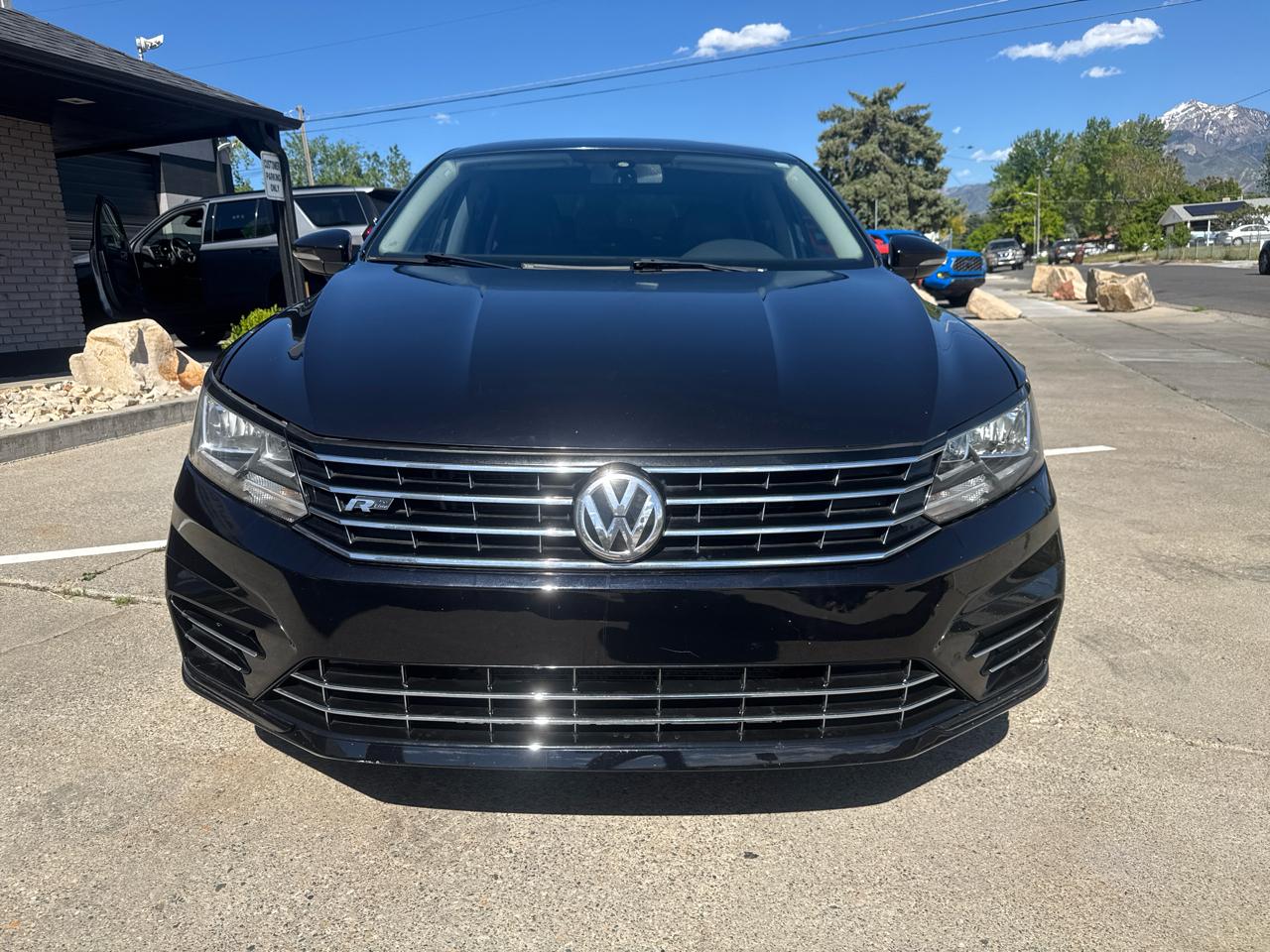 Volkswagen Passat 2.0T R-Line Auto 2018