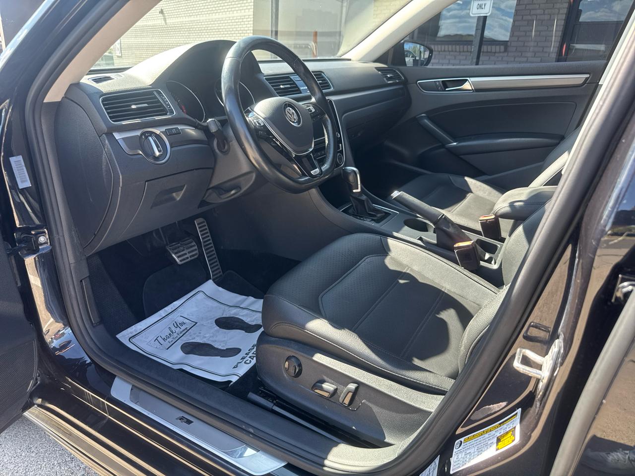 Volkswagen Passat 2.0T R-Line Auto 2018