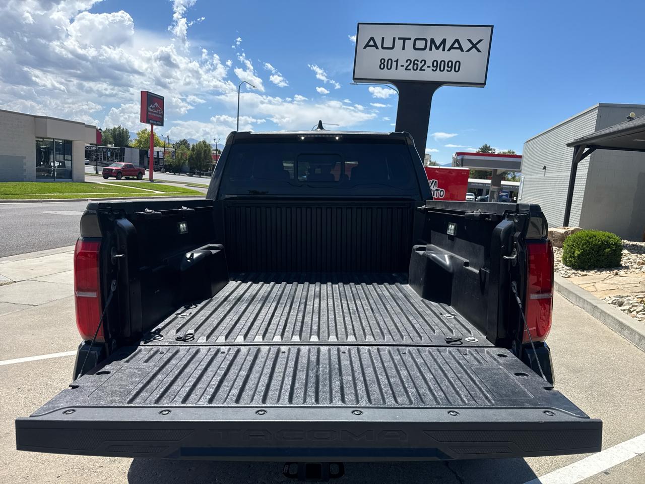 Toyota Tacoma SR5 Dbl Cab 4WD at 2024