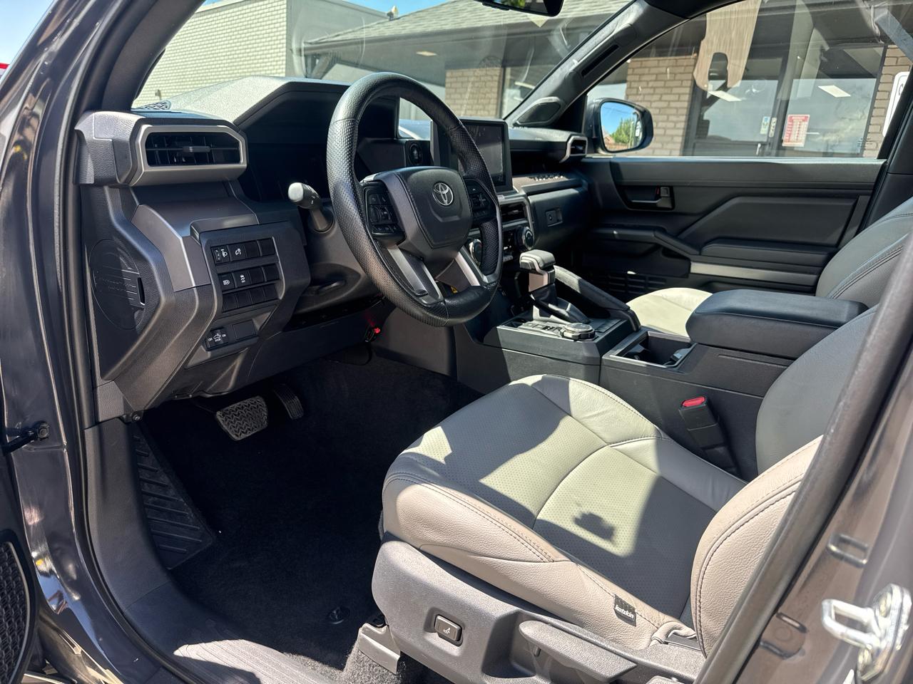 Toyota Tacoma SR5 Dbl Cab 4WD at 2024