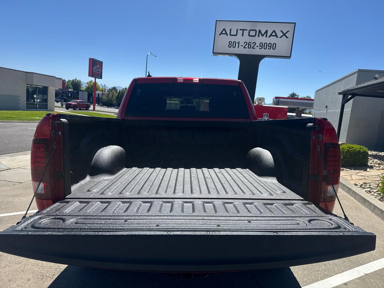 RAM 1500 Classic Warlock 4x4 Crew Cab 5'7" Box 2022