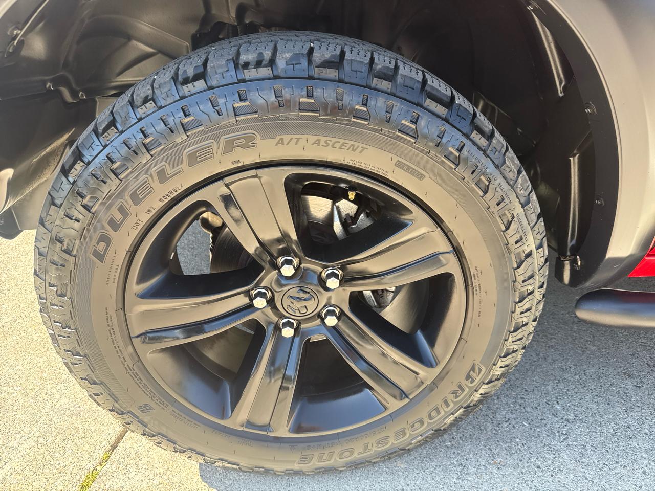 RAM 1500 Classic Warlock 4x4 Crew Cab 5'7" Box 2022