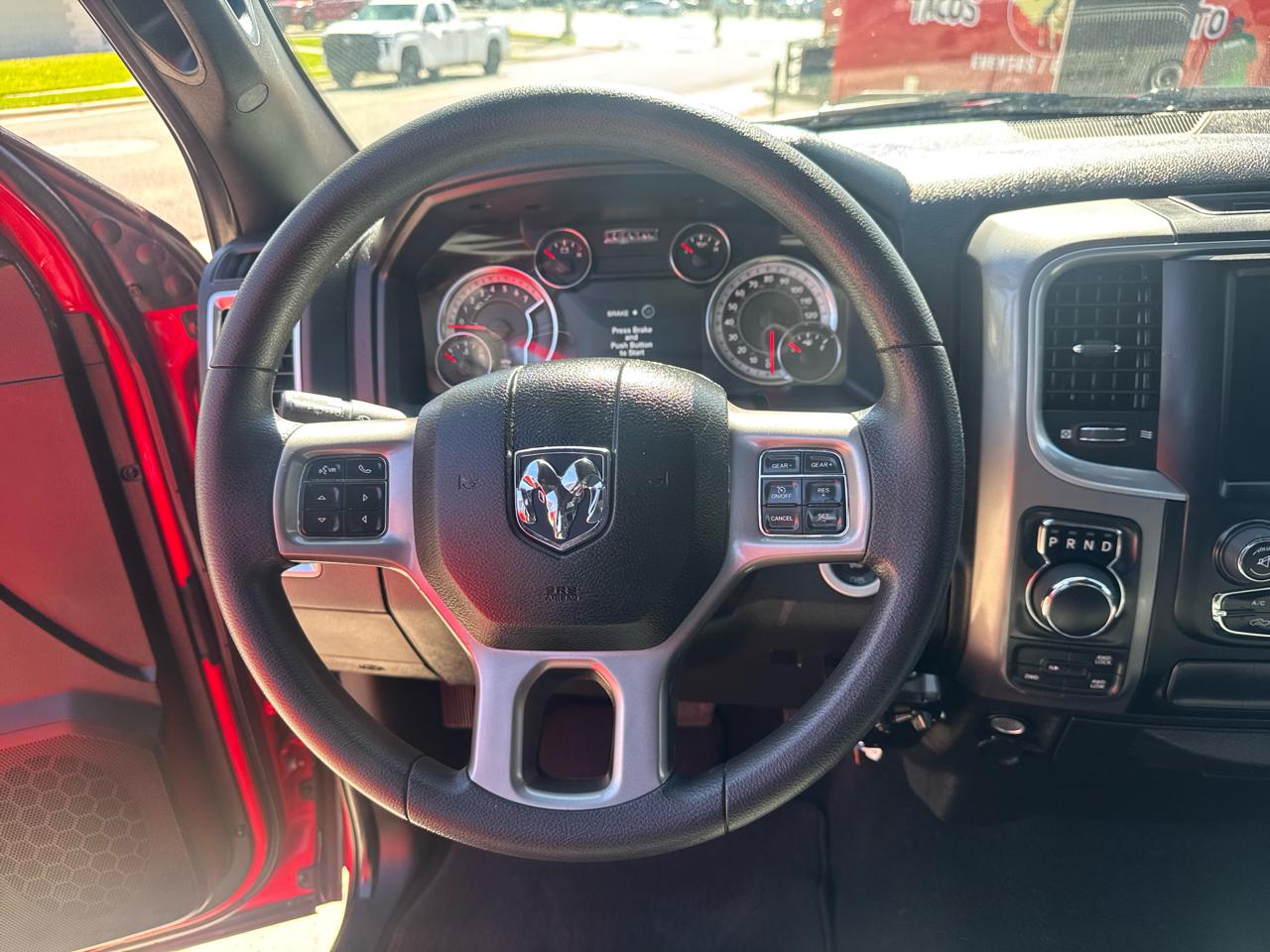 RAM 1500 Classic Warlock 4x4 Crew Cab 5'7" Box 2022
