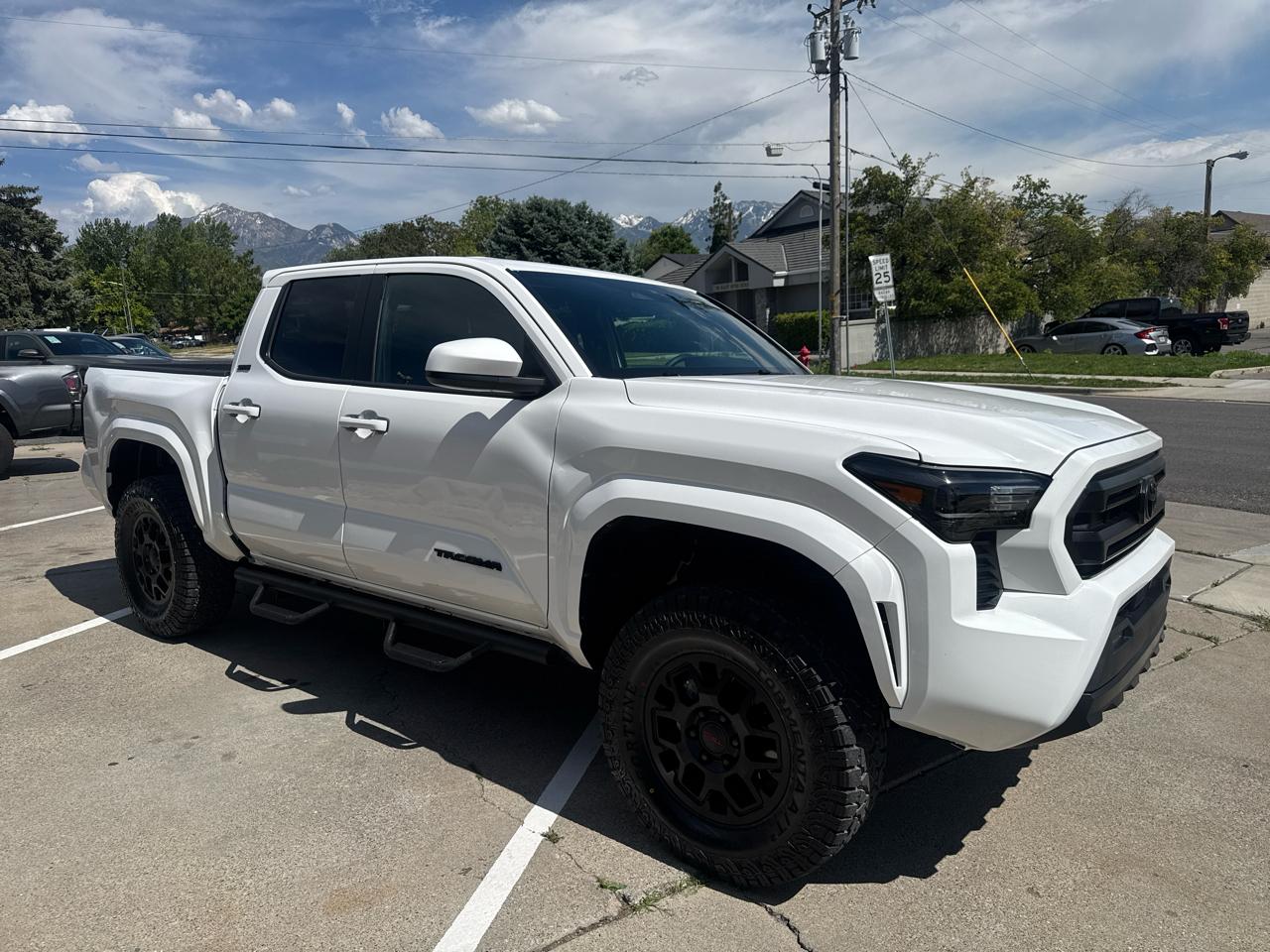Toyota Tacoma SR5 Dbl Cab 4WD at 2025