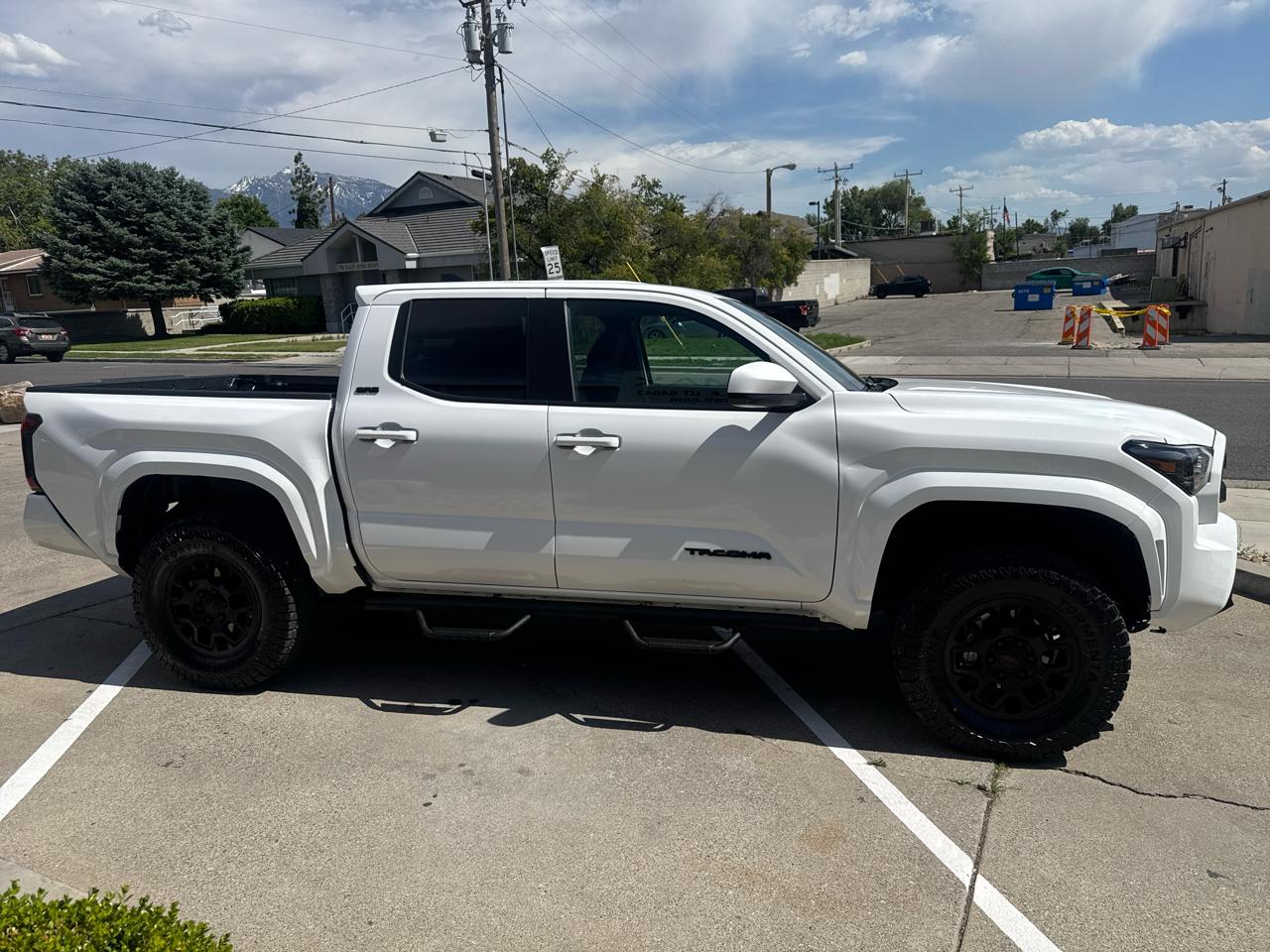 Toyota Tacoma SR5 Dbl Cab 4WD at 2025