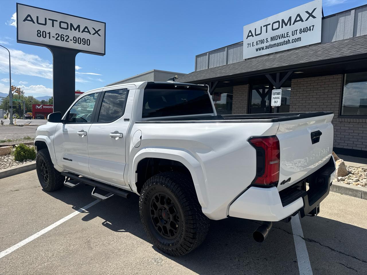 Toyota Tacoma SR5 Dbl Cab 4WD at 2025