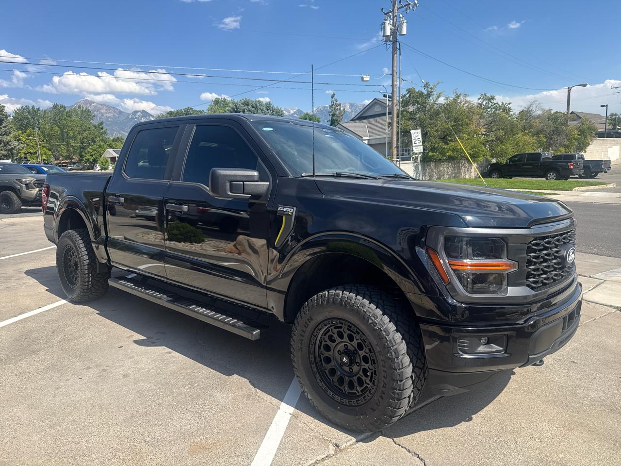 Ford F-150 STX SuperCrew 4WD 2024