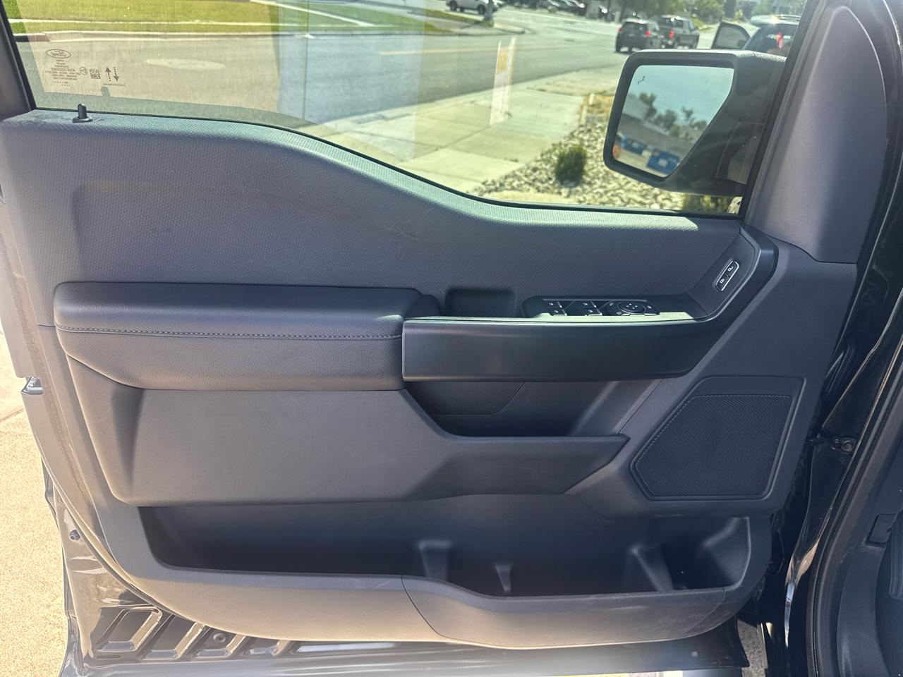 Ford F-150 STX SuperCrew 4WD 2024