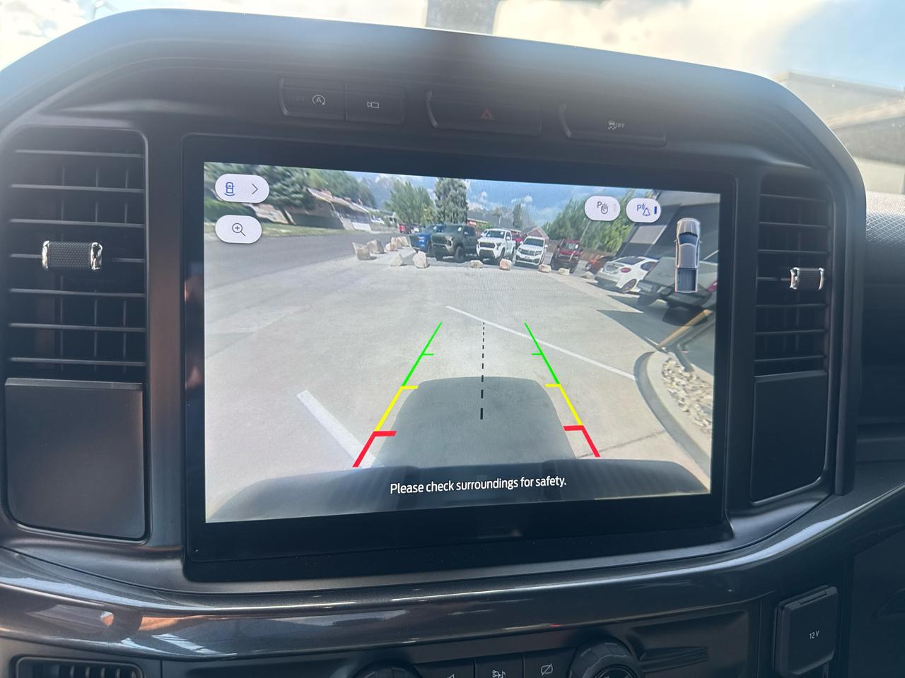 Ford F-150 STX SuperCrew 4WD 2024