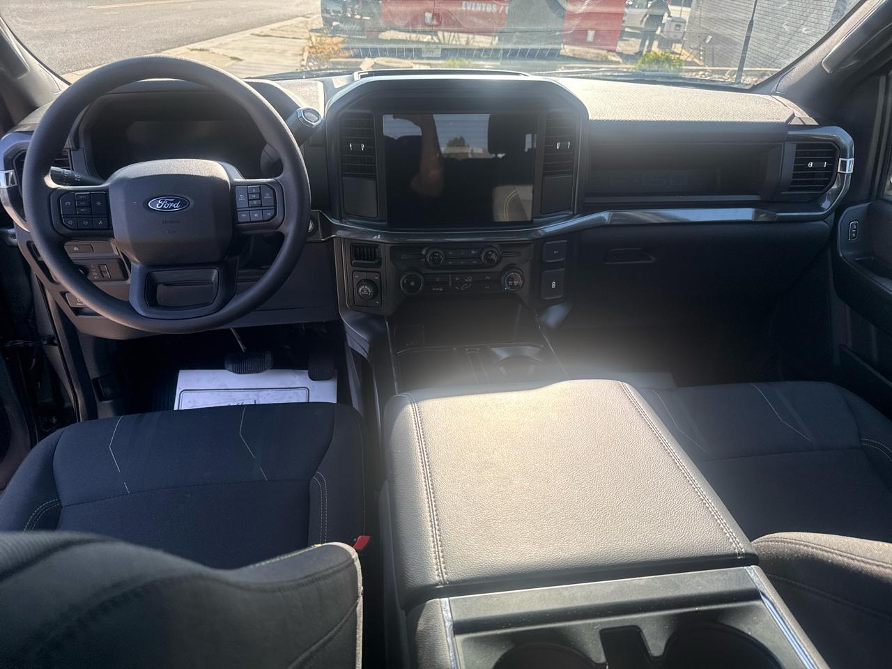 Ford F-150 STX SuperCrew 4WD 2025