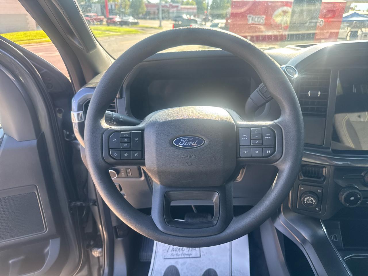 Ford F-150 STX SuperCrew 4WD 2025