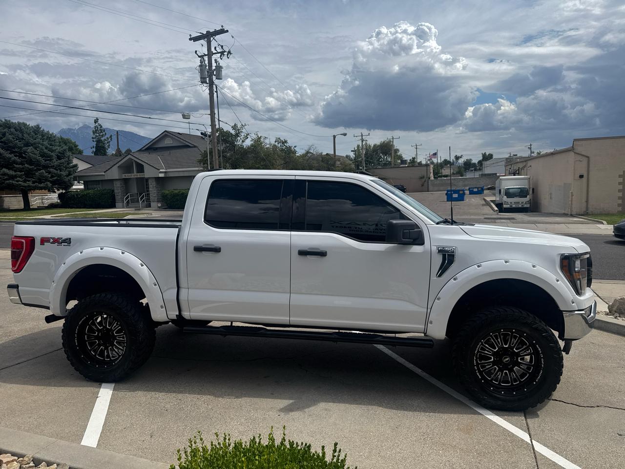 Ford F-150 XLT SuperCrew 5.5-ft. Bed 4WD 2023