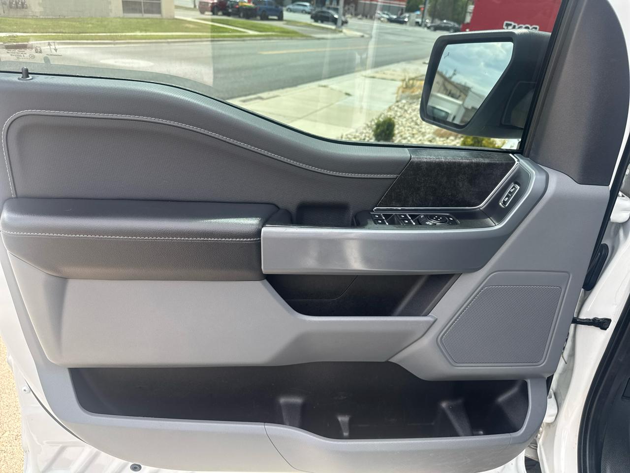 Ford F-150 XLT SuperCrew 5.5-ft. Bed 4WD 2023