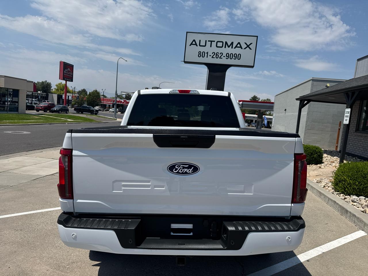 Ford F-150 STX SuperCrew 4WD 2025