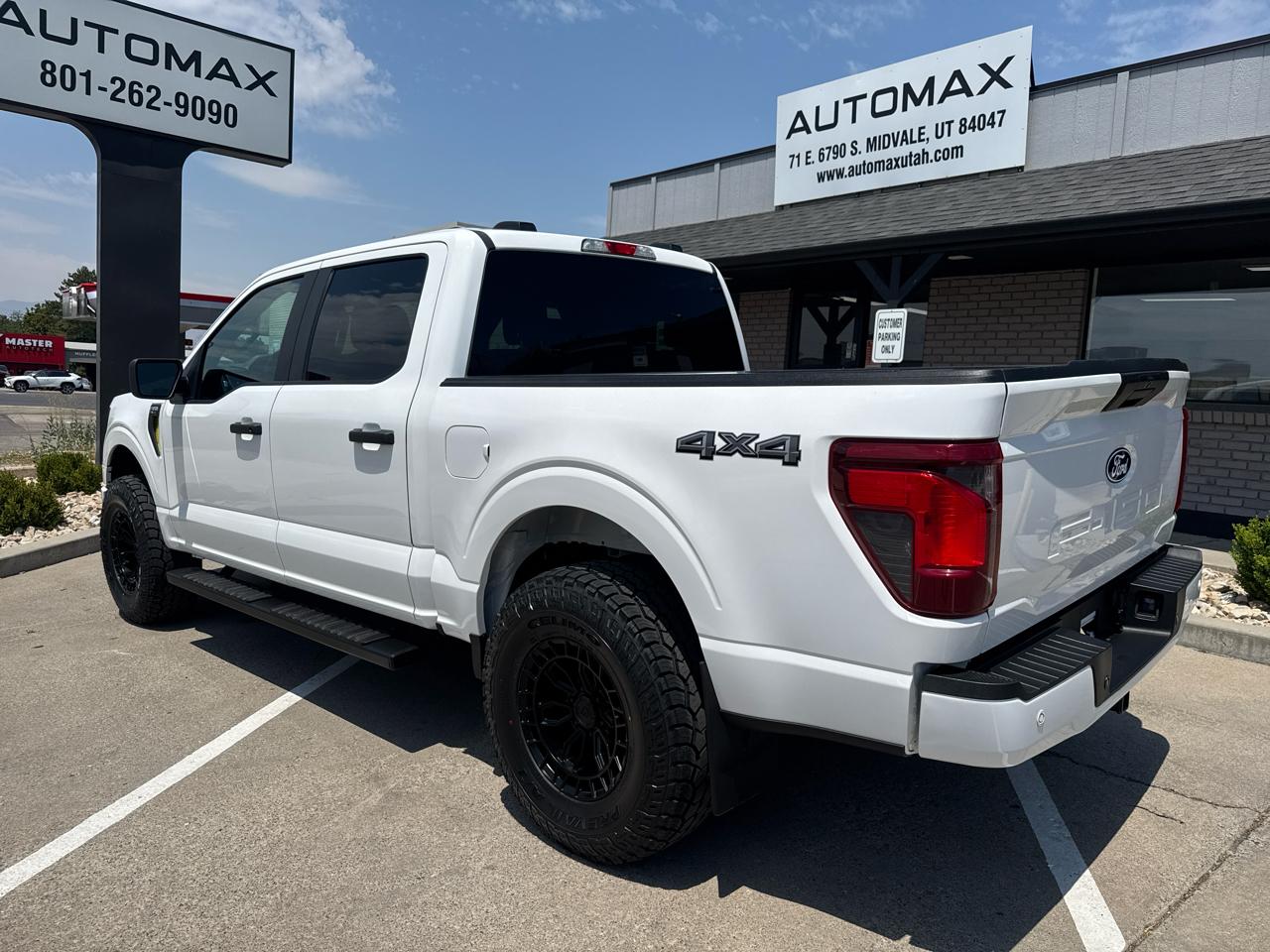 Ford F-150 STX SuperCrew 4WD 2025