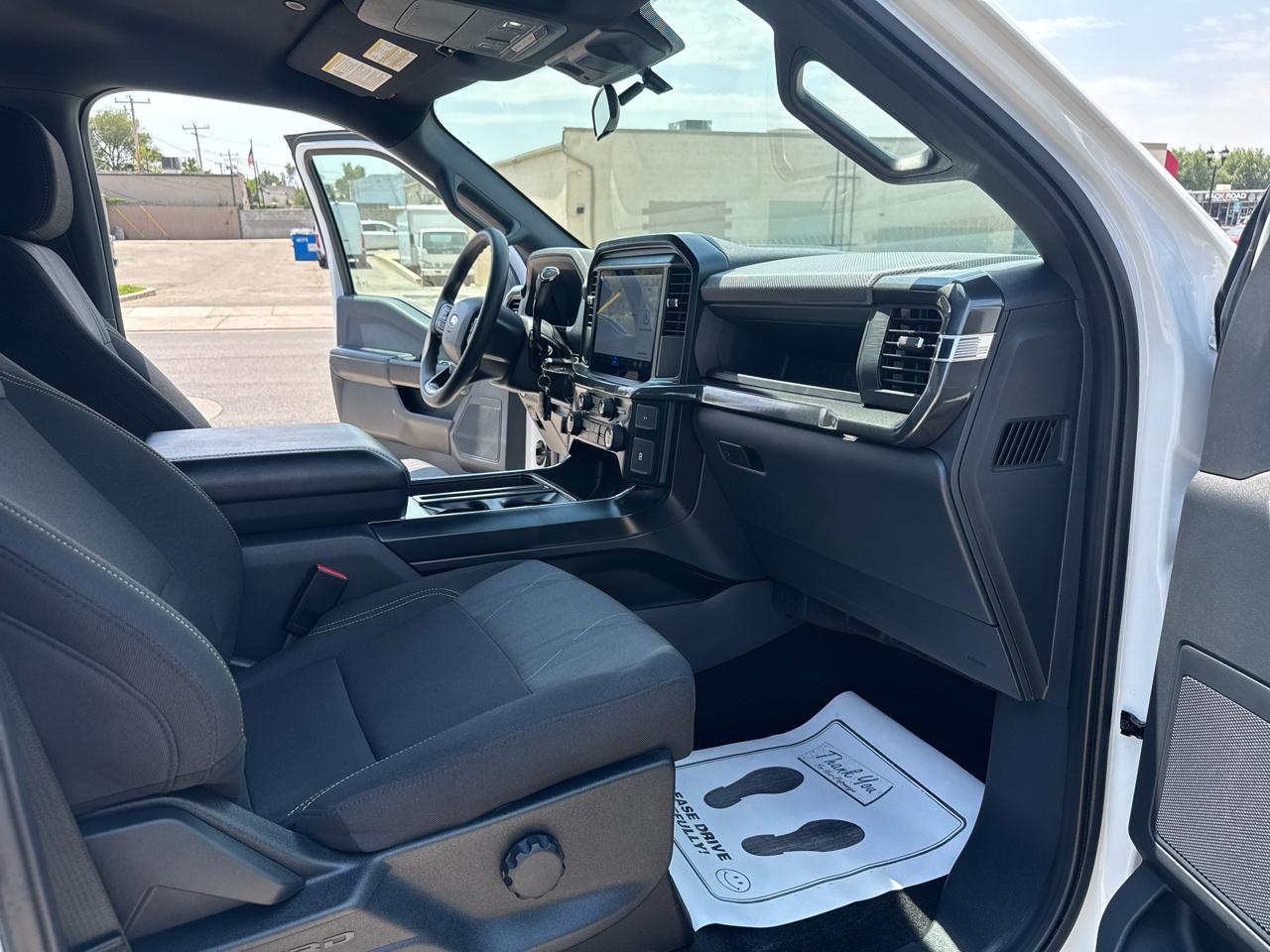 Ford F-150 STX SuperCrew 4WD 2025
