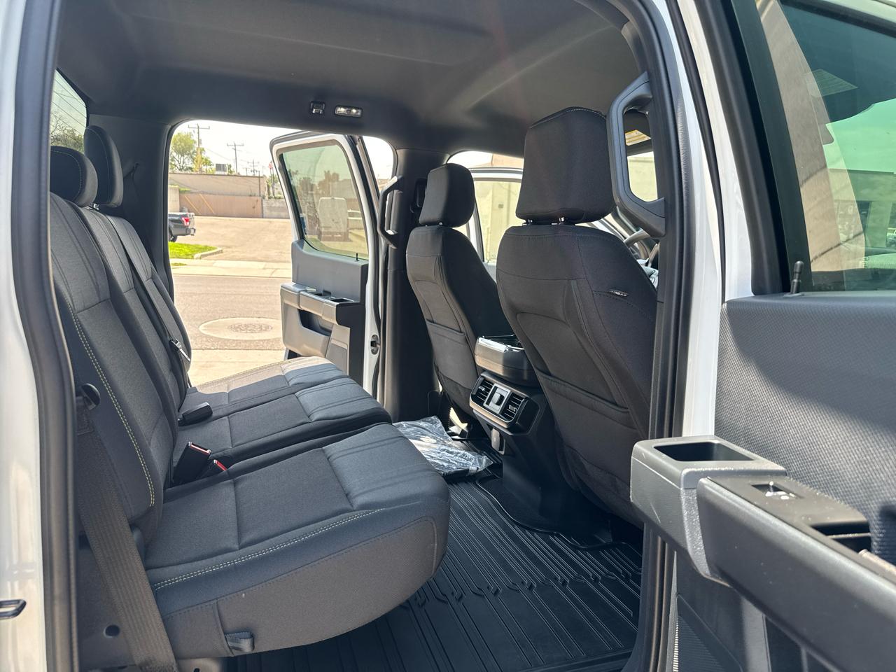 Ford F-150 STX SuperCrew 4WD 2025
