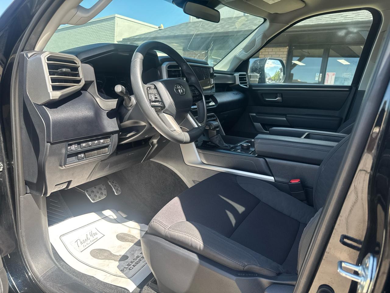Toyota Tundra SR5 CrewMax 4WD 2024