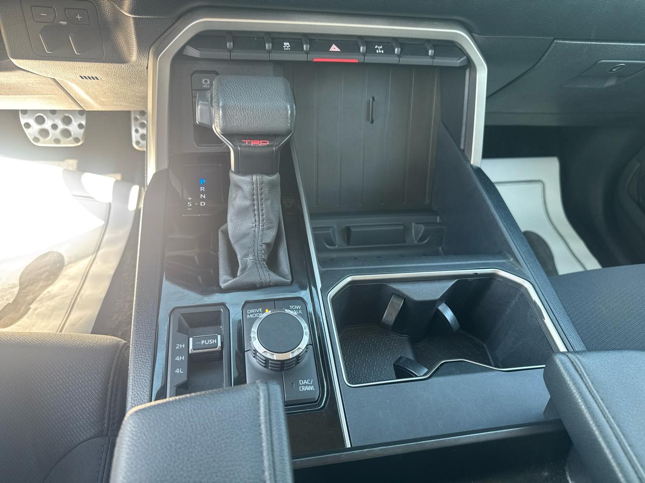 Toyota Tundra SR5 CrewMax 4WD 2024