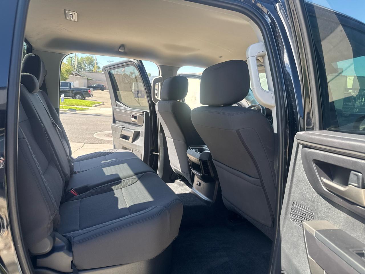 Toyota Tundra SR5 CrewMax 4WD 2024