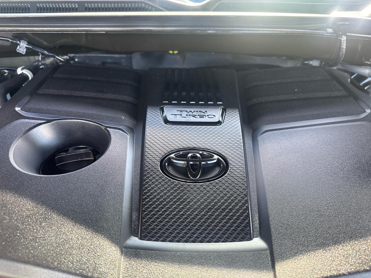 Toyota Tundra SR5 CrewMax 4WD 2024