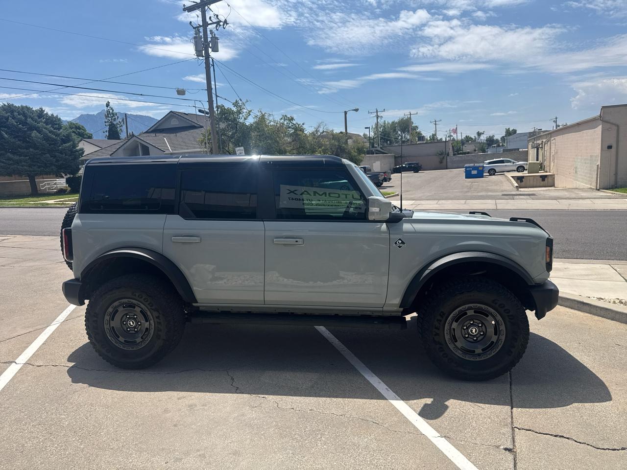 Ford Bronco Outer Banks 4-Door 2024