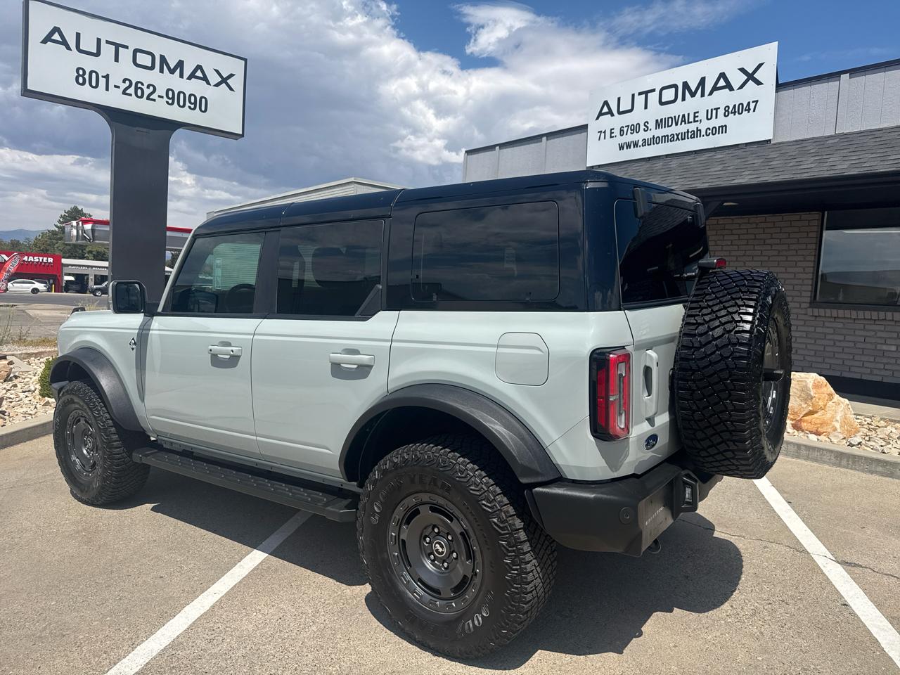 Ford Bronco Outer Banks 4-Door 2024