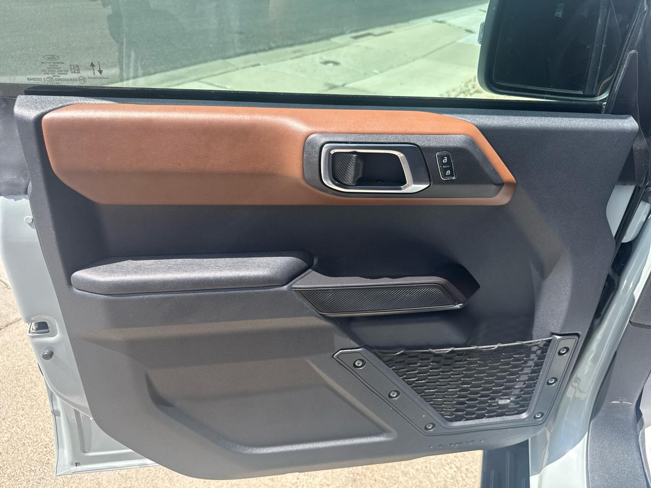 Ford Bronco Outer Banks 4-Door 2024