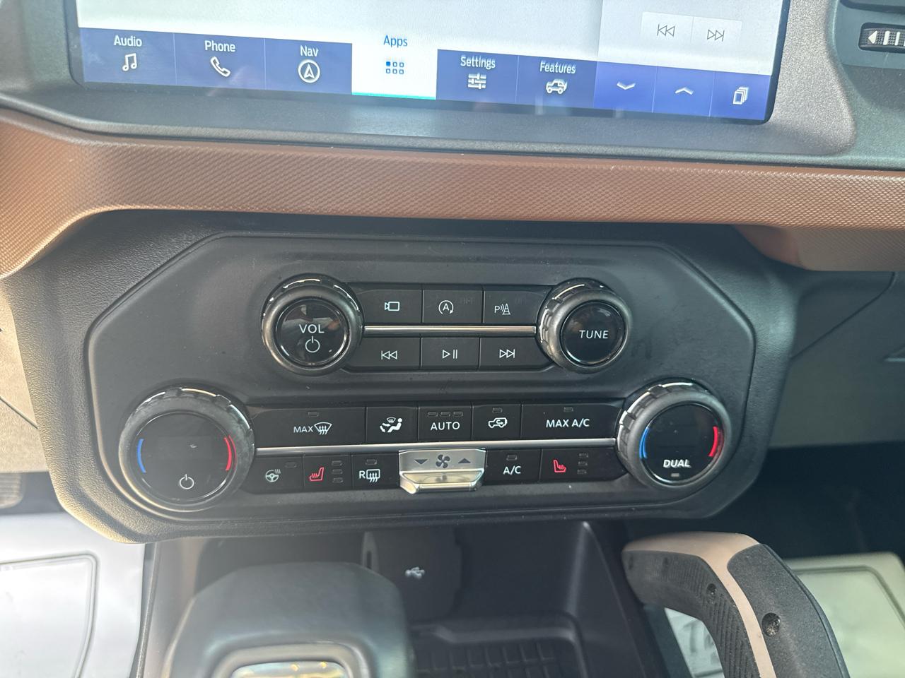 Ford Bronco Outer Banks 4-Door 2024