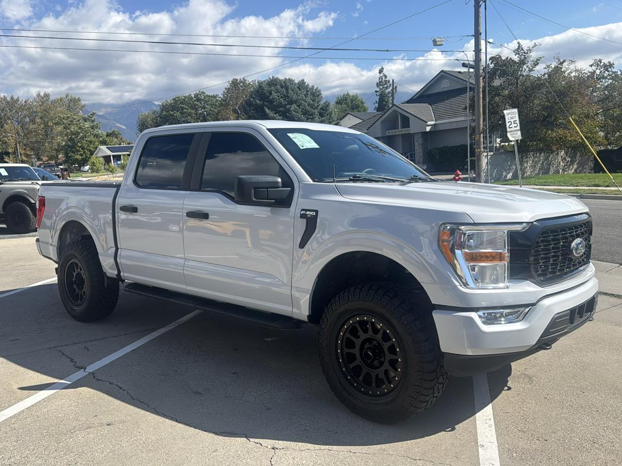 Ford F-150 STX 4WD SuperCrew 5.5' Box 2022