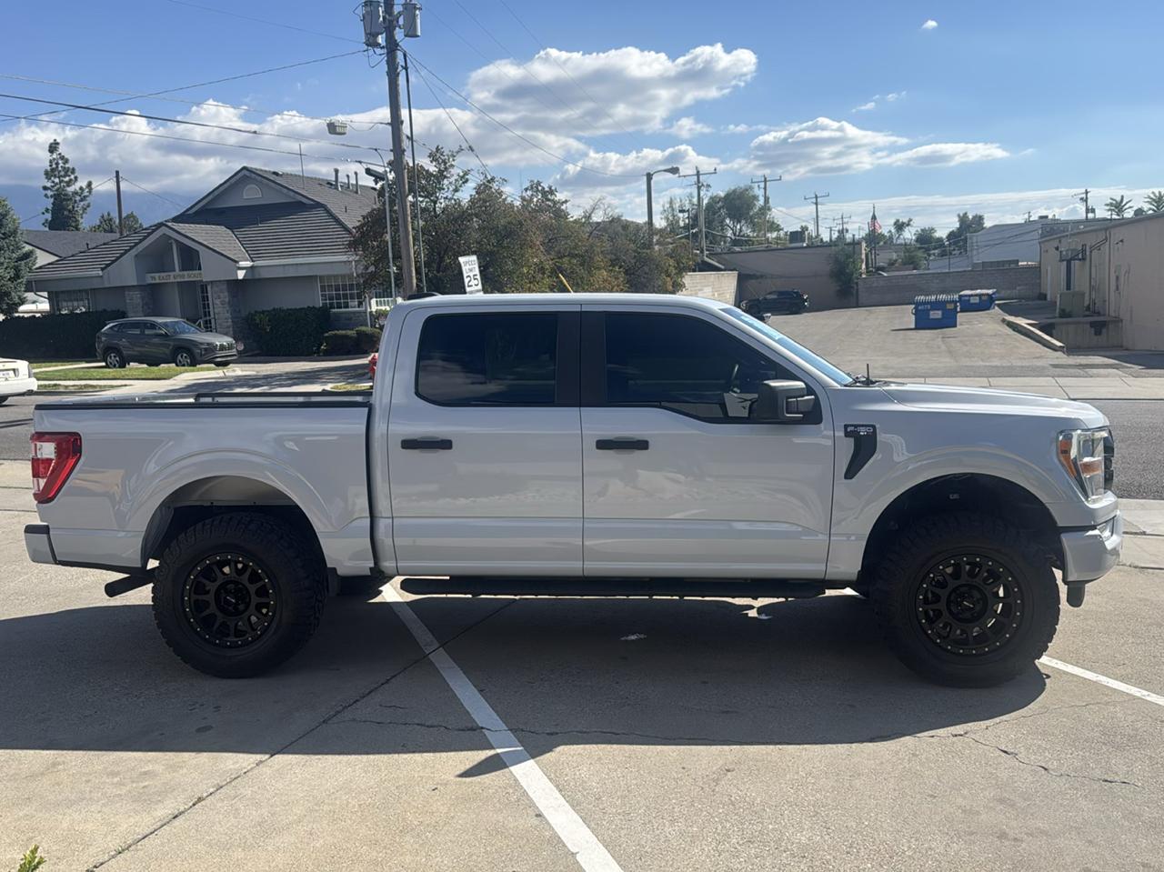 Ford F-150 STX 4WD SuperCrew 5.5' Box 2022
